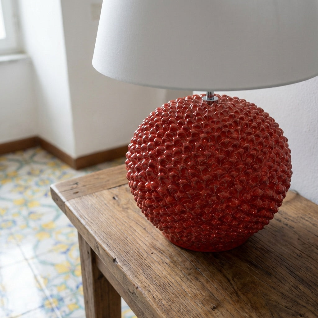 Lume palla a pigna in ceramica decoro Rosso Fuoco Ceramiche di Caltagirone Sofia