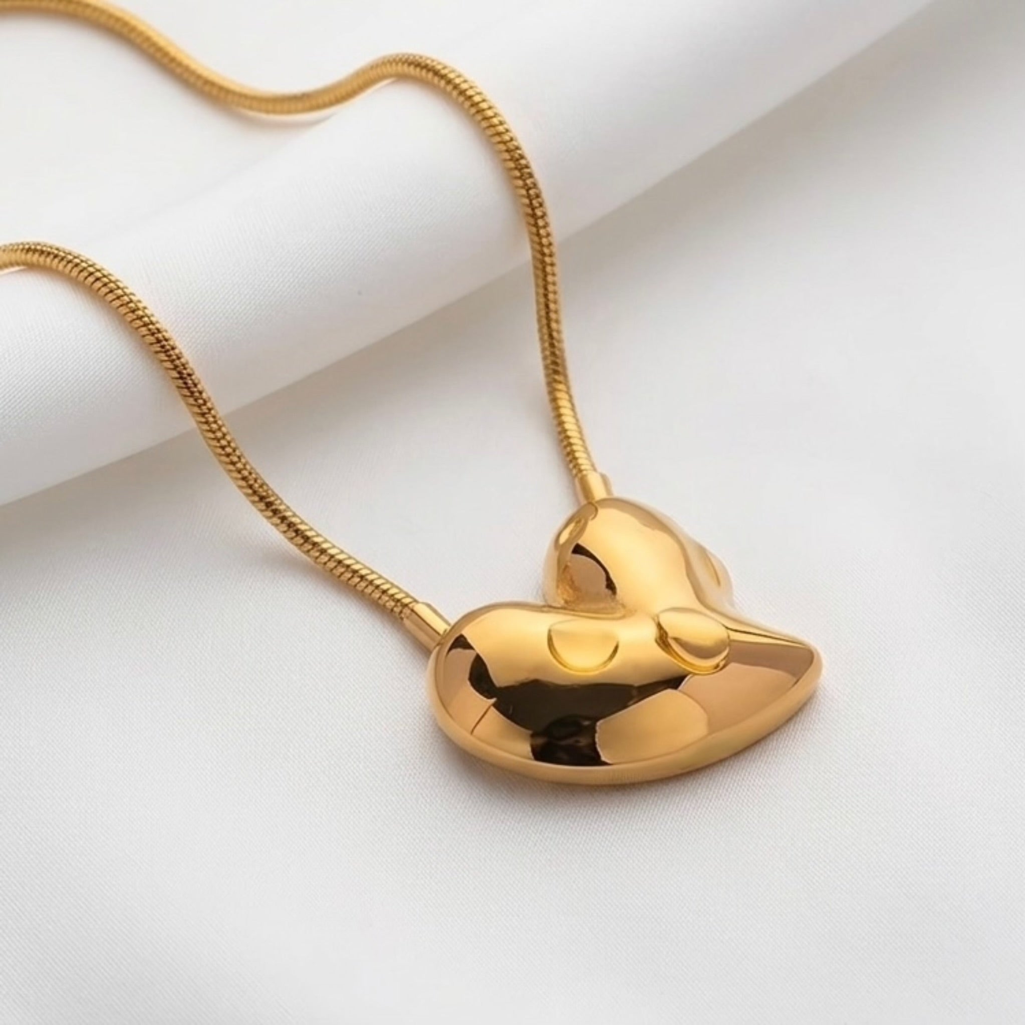 Amorino Necklace