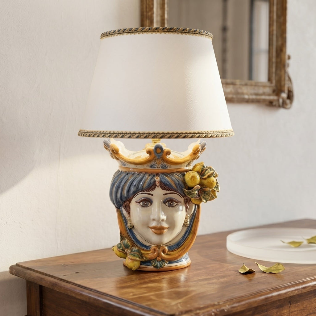 Lume a Testa con Limoni h 55 cm (ceramica h 25 cm, Paralume in Tessuto Ø 35 cm) — Femmina, Blu e Arancio