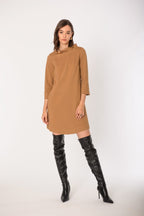 Dress with elegant and fashionable neck accessory