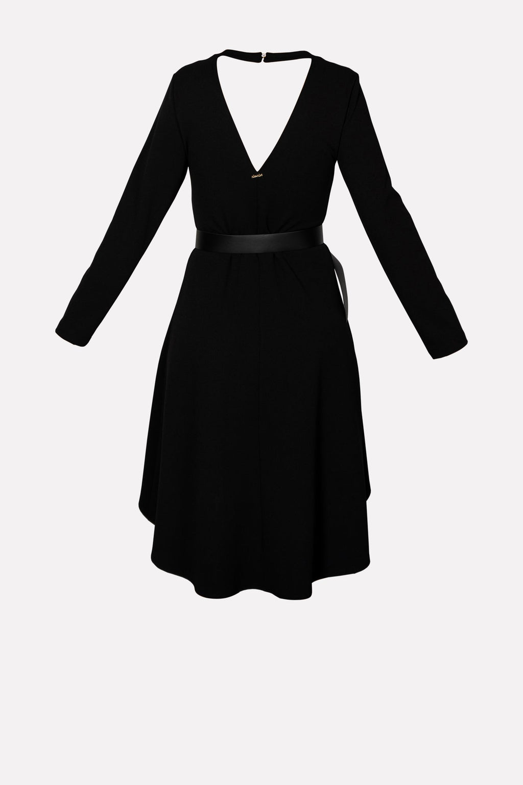 Elegant and versatile No-nà dress with belt for any occasion
