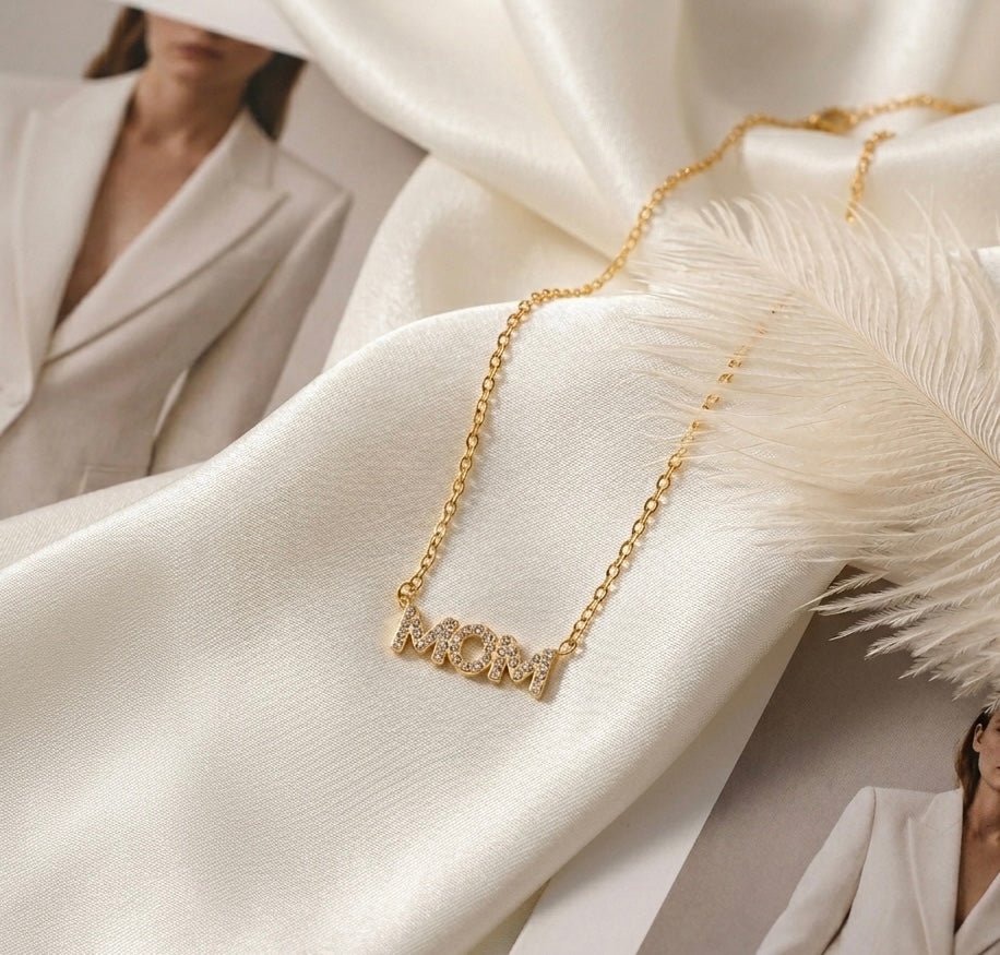 MOM Necklace