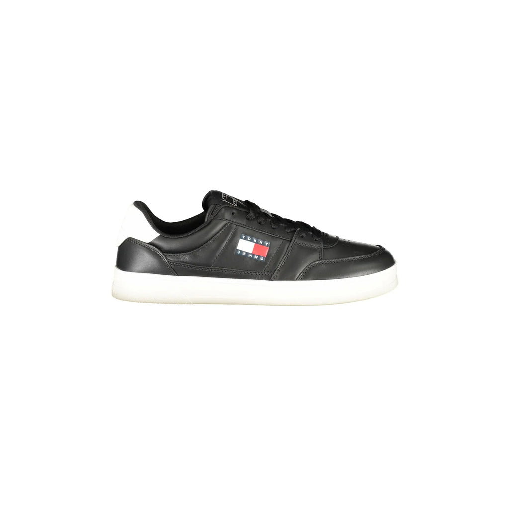 TOMMY HILFIGER Calzatura Sportiva Uomo Nera con Dettagli Bianchi