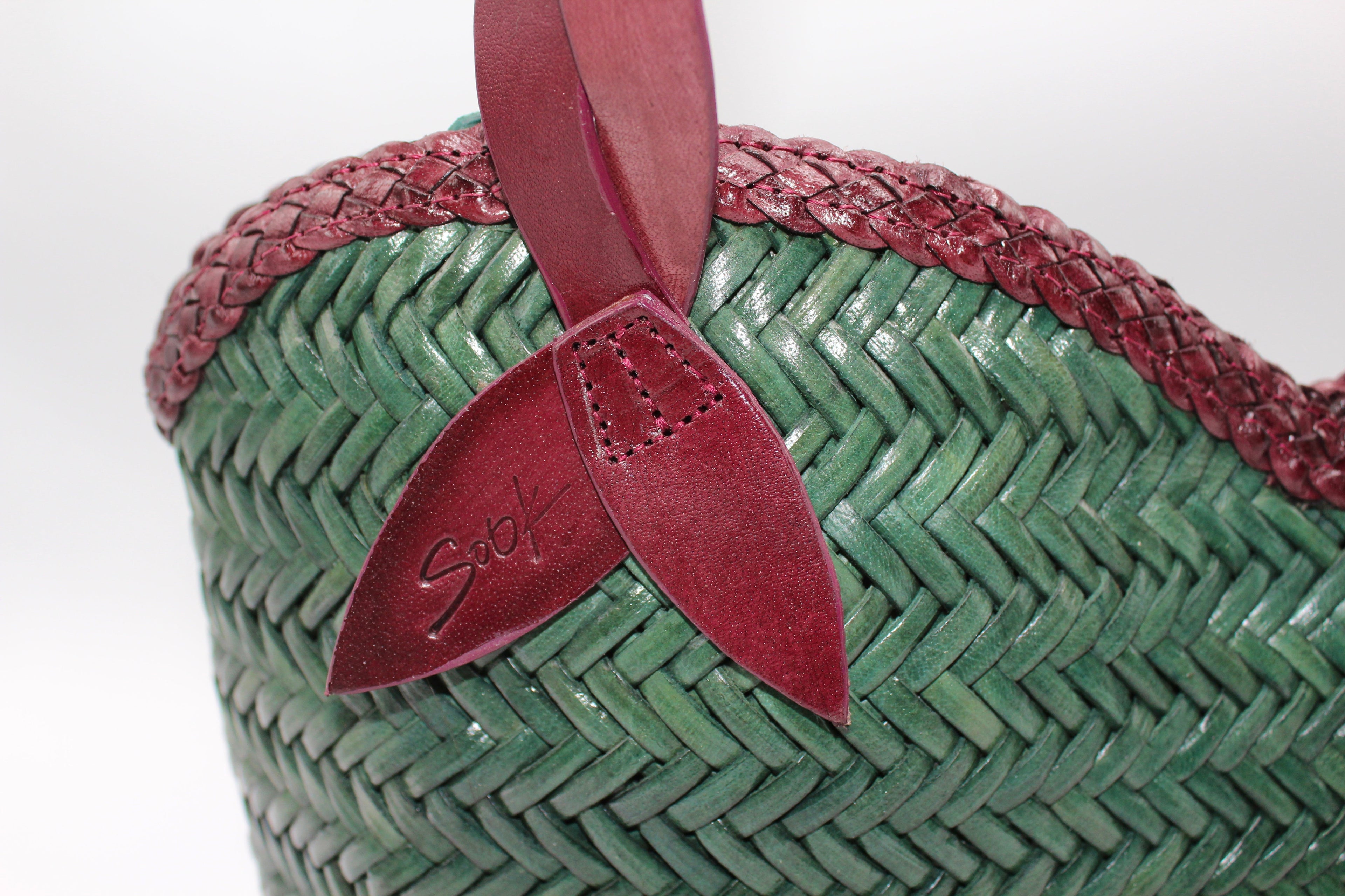 Léafa - Handwoven Artisan Shoulder Bag Burgundy & Green