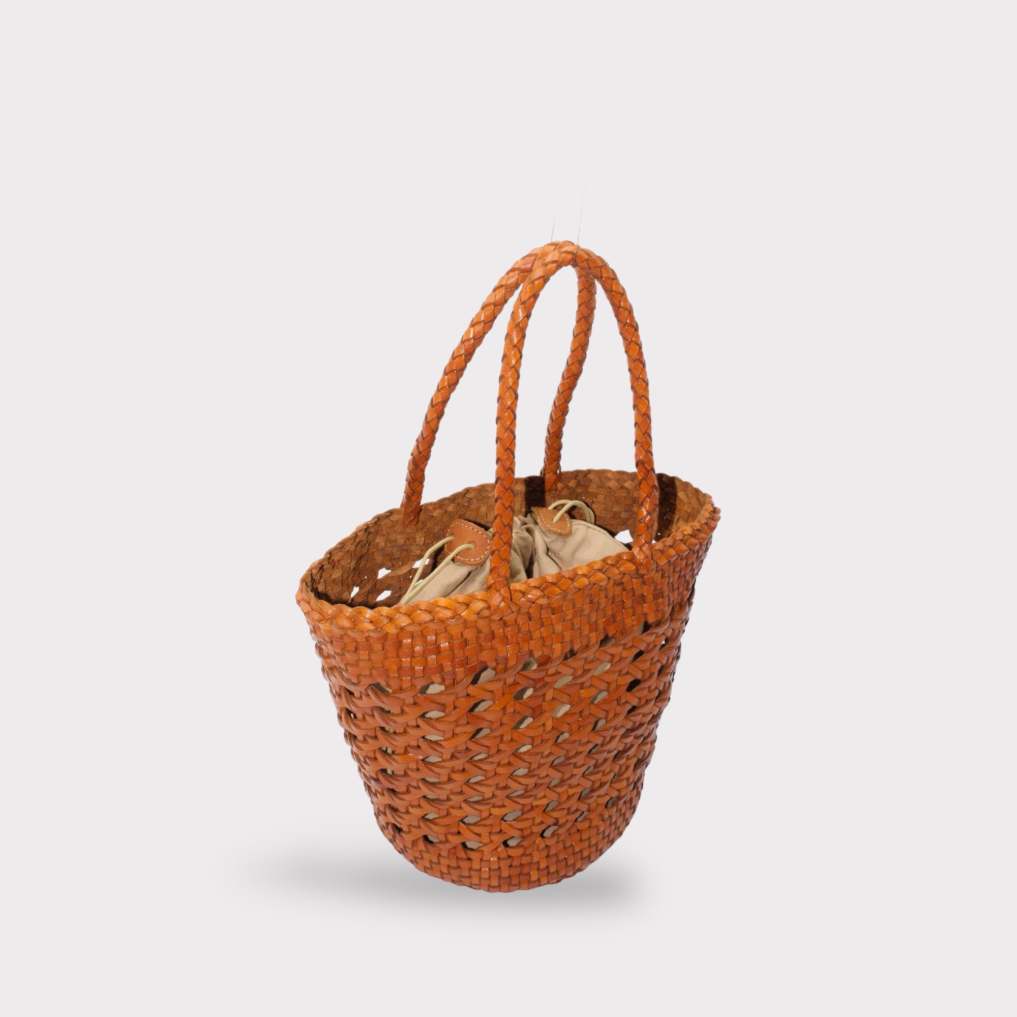 Ivy - Borsa a Cesto in Pelle Pieno Fiore Intrecciata a Mano Caramello