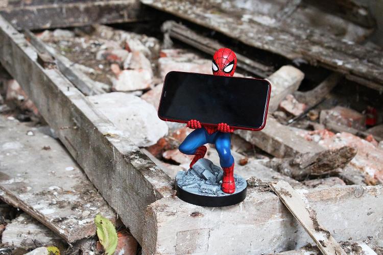 Cable Guys (New Spiderman) Marvel Controller & Smartphone Holder Charging Base Figurine