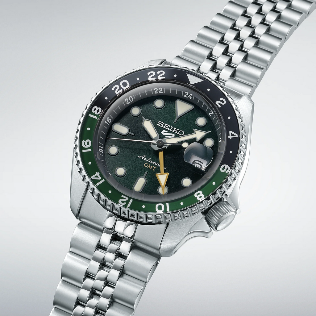 Seiko 5 Sports SSK035 – Automatic GMT, Green Dial, 42.5mm, Stainless Steel, Product Code SSK035