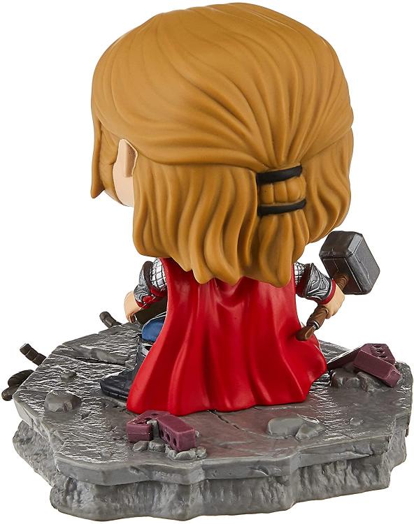 Funko Pop! Marvel Avengers Deluxe Thor (587) Special Edition Bobble-Head