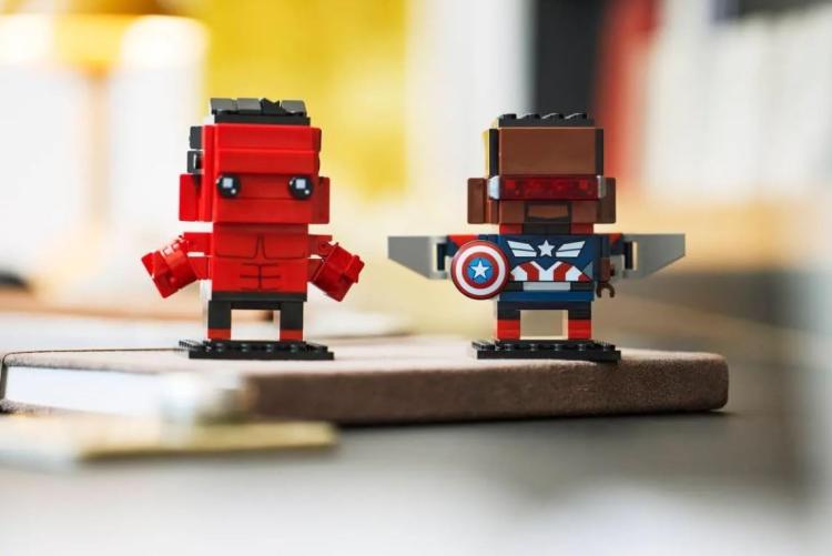 Lego - Brickheadz 40668 Marvel Studios Captain America Red Hulk Figures 242+243