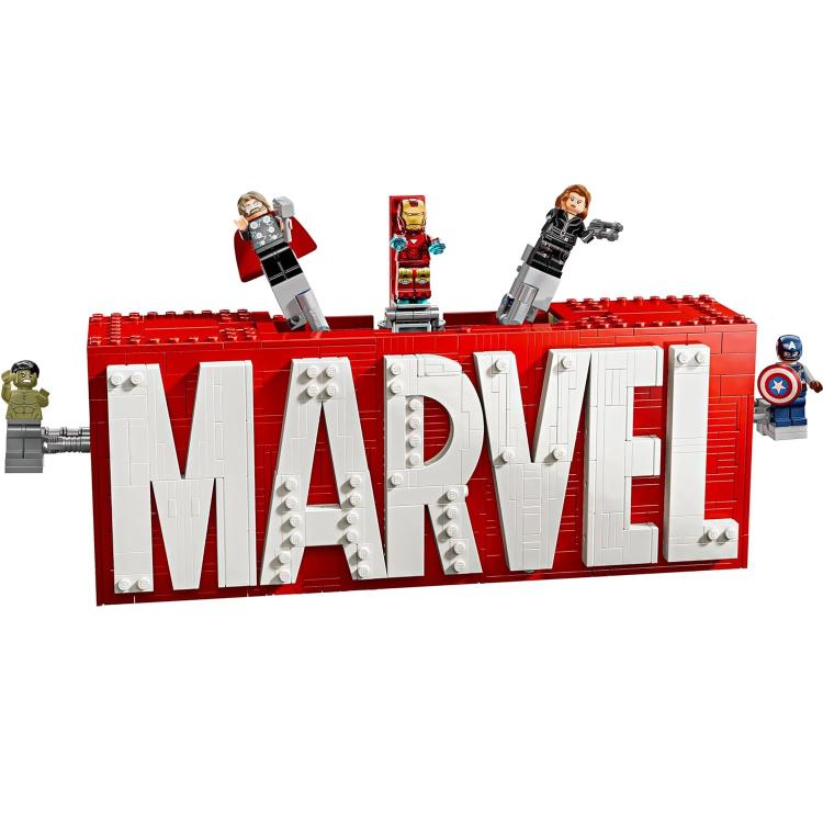 Lego - Marvel Logo 76313 Set (Marvel Signature) Building Toy 5 Mini Figures 931Pcs 12+