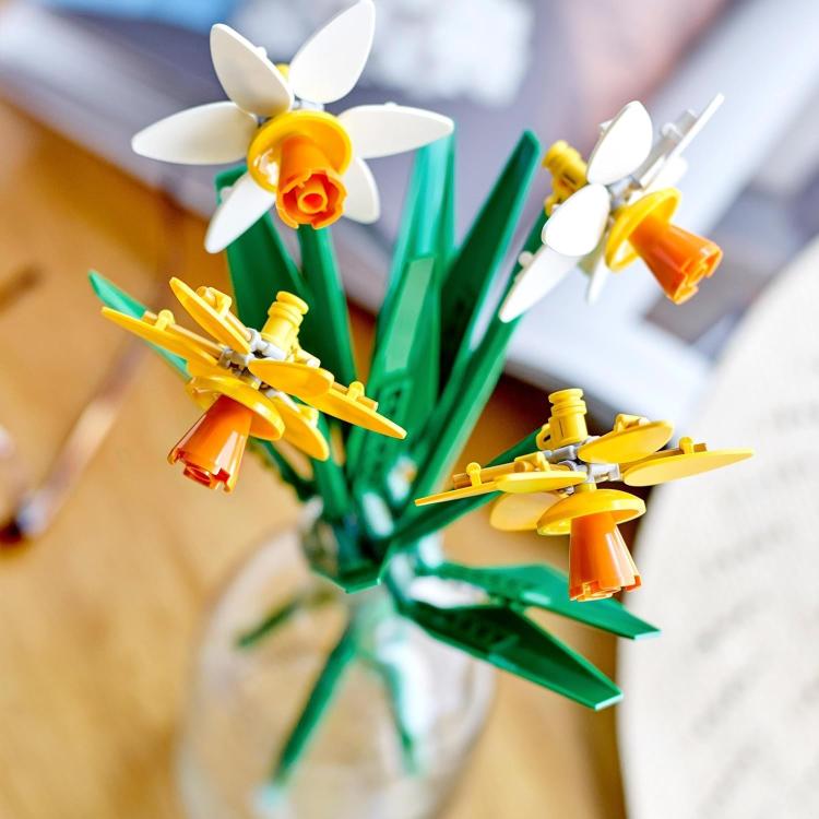 Lego - Creator Daffodils 40747 Bunch of Artificial Flowers Sunflowers Building Set 216 Pieces