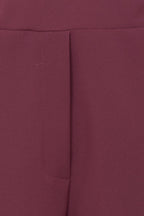 Dress with elegant and fashionable neck accessory
