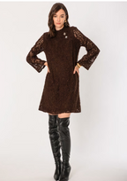 No-Nà Lace Dress - Elegance and Unique Style with Brooches