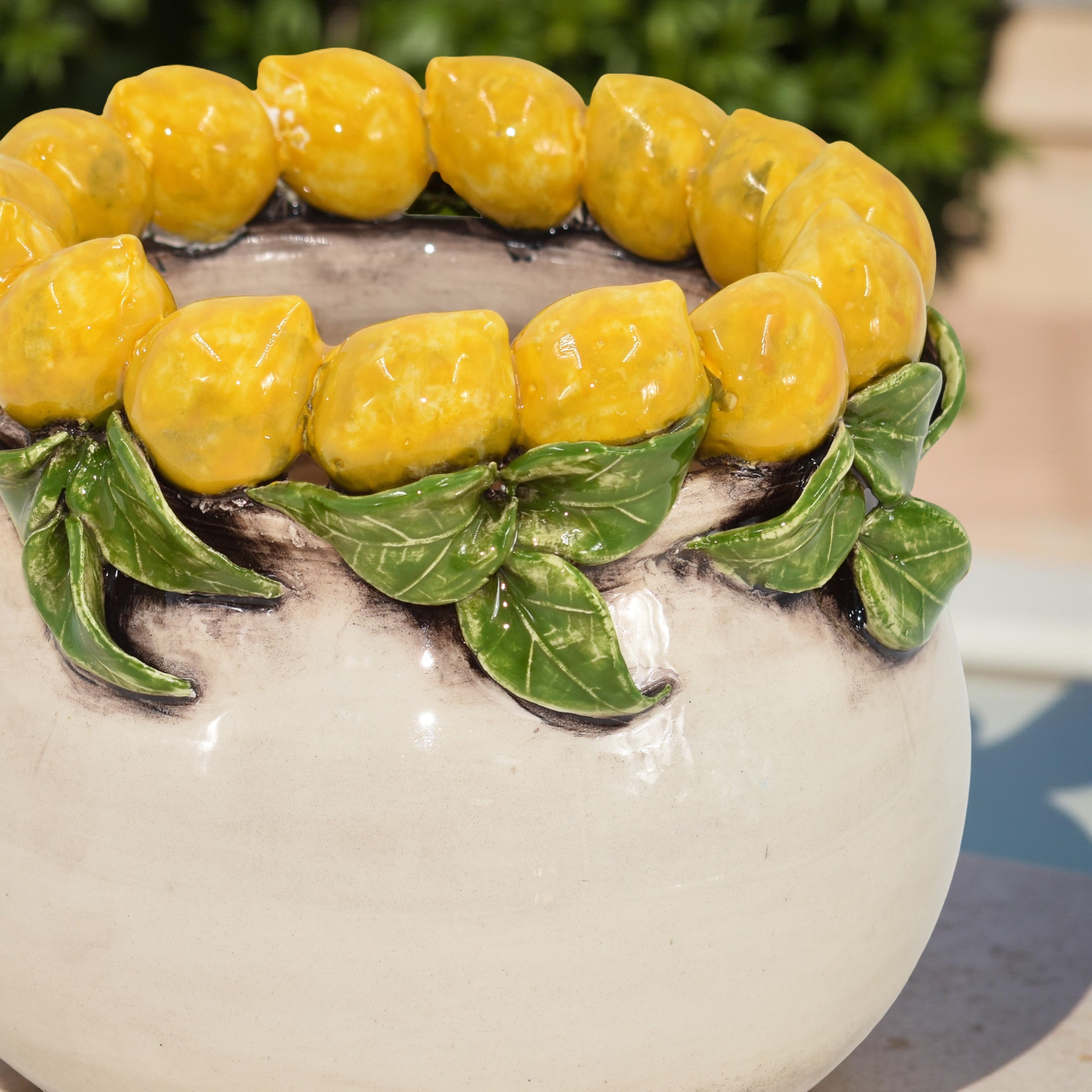 Vaso in Ceramica di Caltagirone h 16 cm — Limoni di Sicilia, Madreperla Colorato