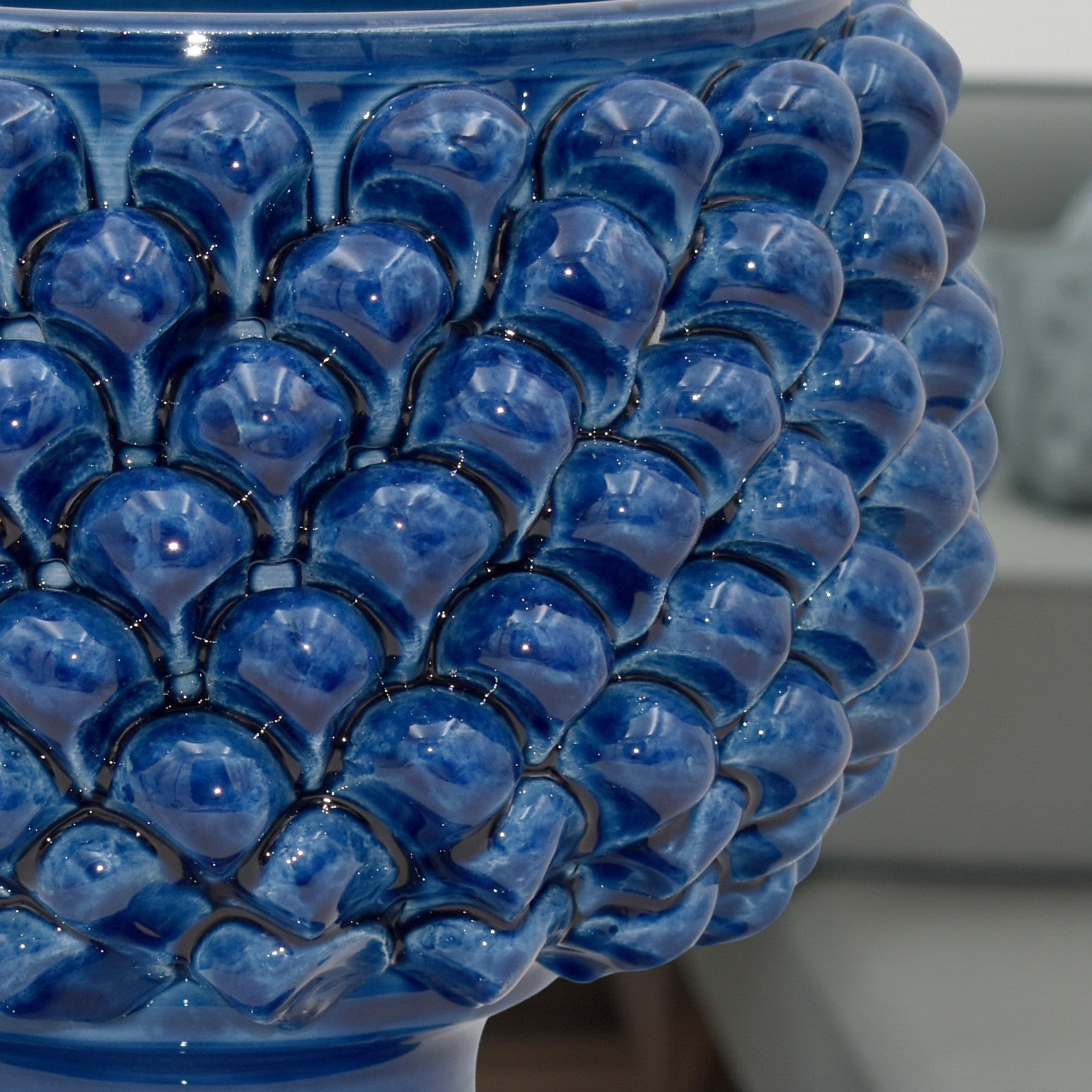 Vaso Mezza Pigna in Ceramica di Caltagirone — Blu Intenso