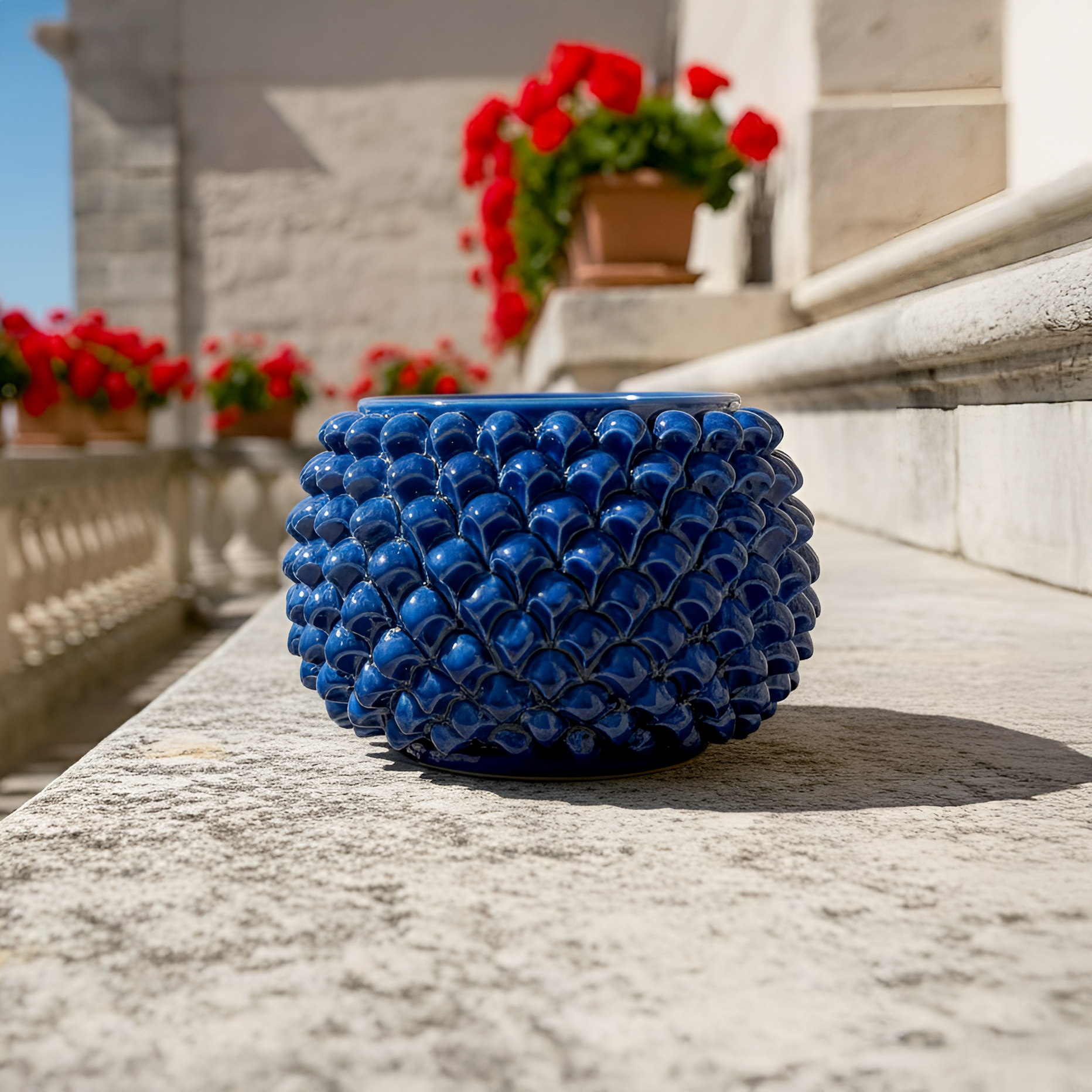 Half-pineapple vase with stand, intense blue, Caltagirone ceramic