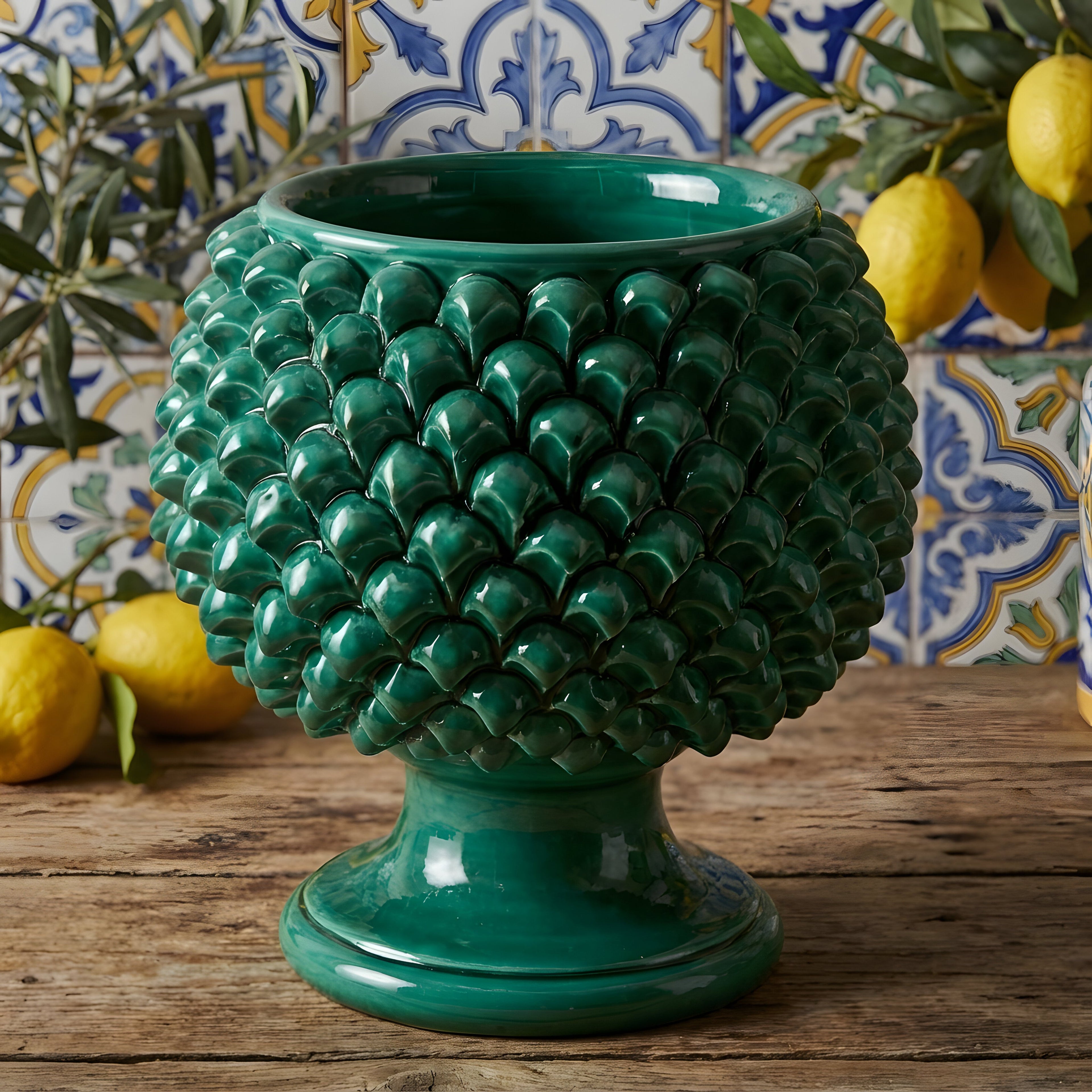 Emerald green half-pineapple vase in Caltagirone ceramic