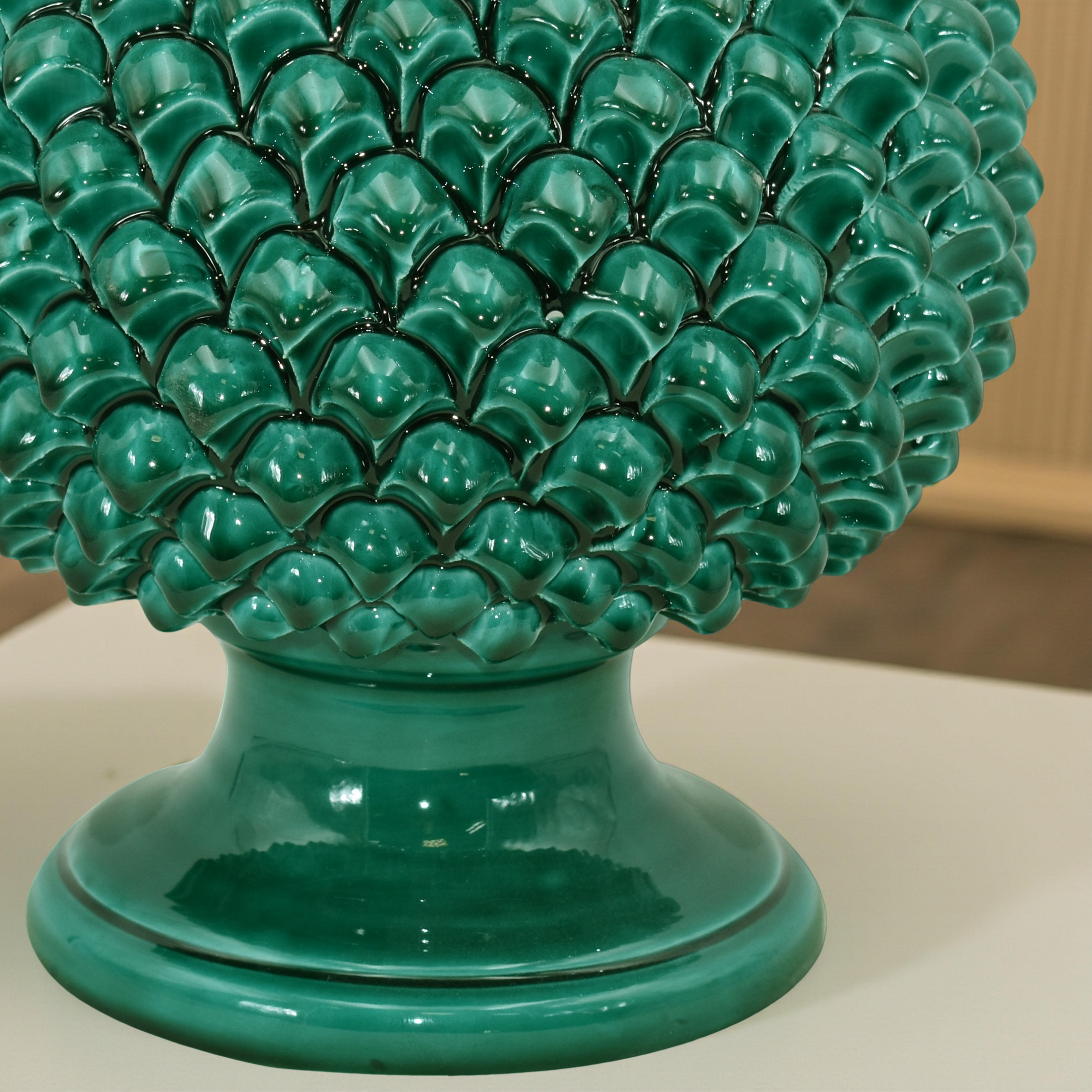 Emerald green half-pineapple vase in Caltagirone ceramic